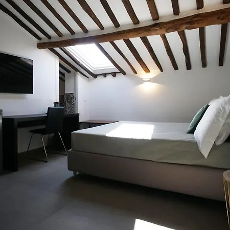 New Moon Rooms La Spezia Exterior foto