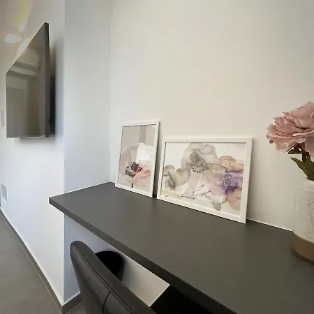 New Moon Rooms La Spezia Exterior foto